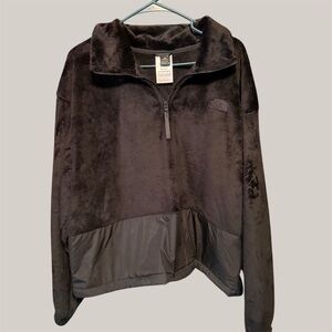 The North Face Black Fleece 1/4 Zip Pullover Jacket